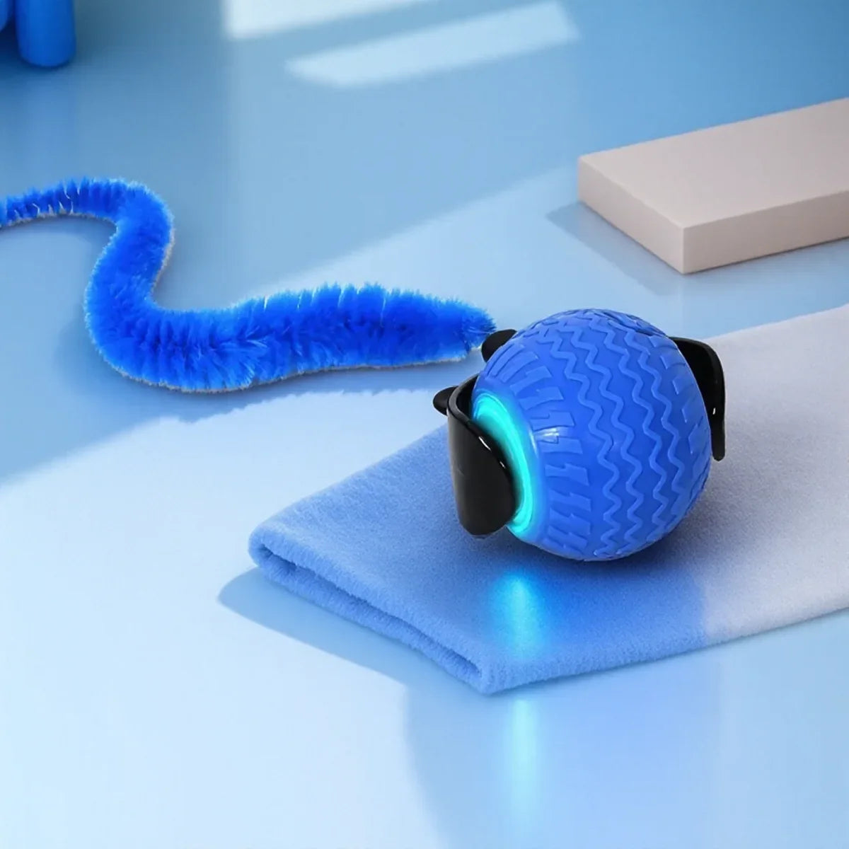 Automatic Rotating Smart Obstacle Avoidance LED Interactive for Cats