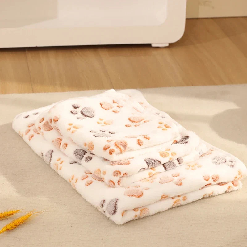 Warm Winter Soft Fluffy Blanket Cute Dog & Cat Paw Print – 3 Sizes