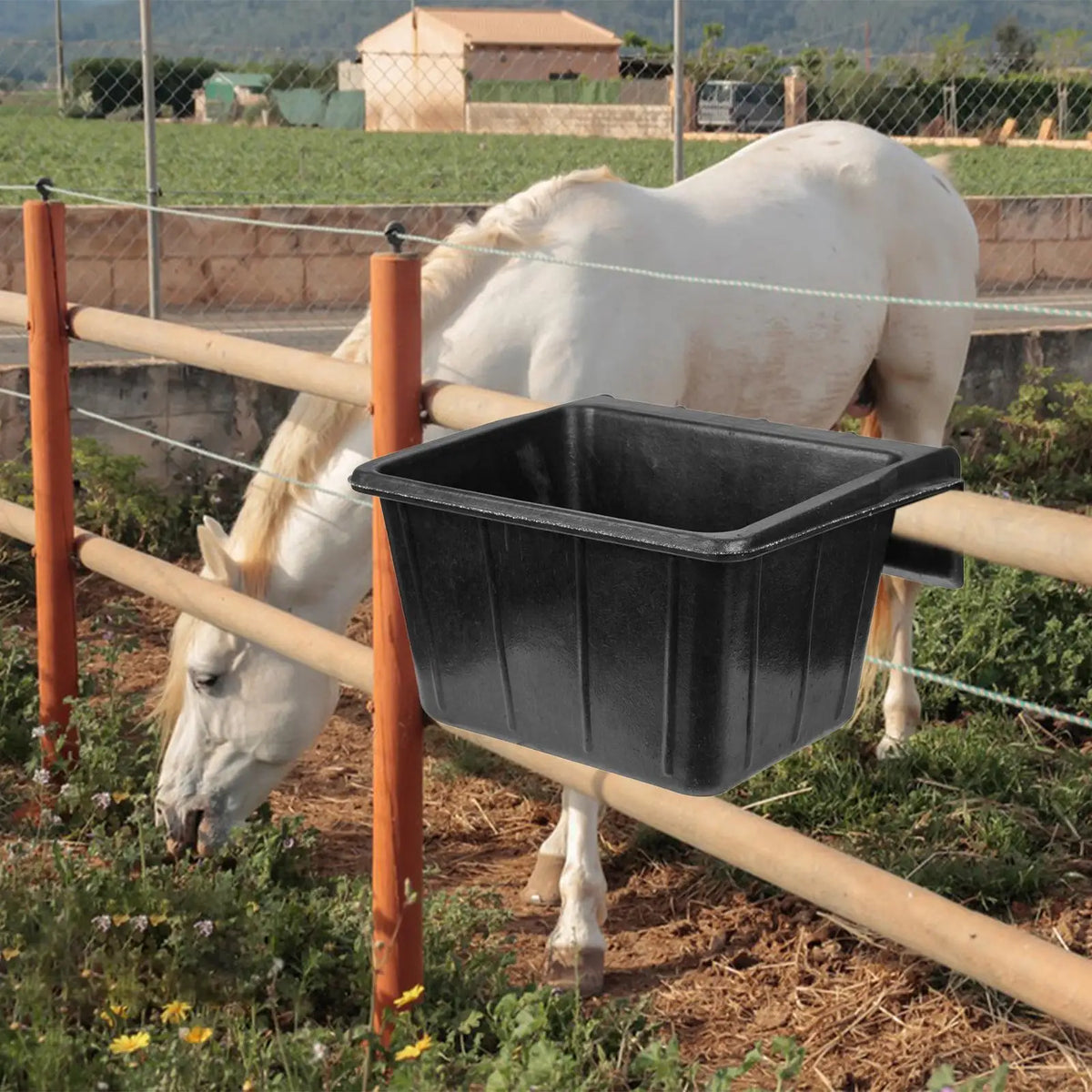 Over Hanging Fence Feeder 16l Feed Trough Rubber Horse – Stable & Barn Supplies