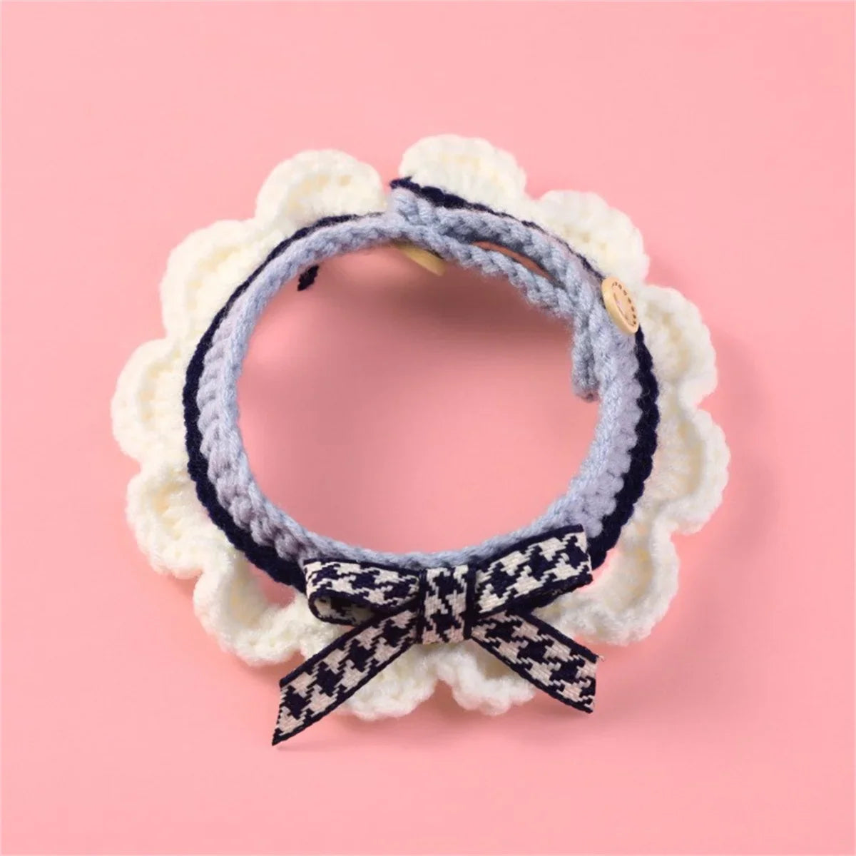 Cute Bow-knot Hand-knitted Saliva Towel for Cats