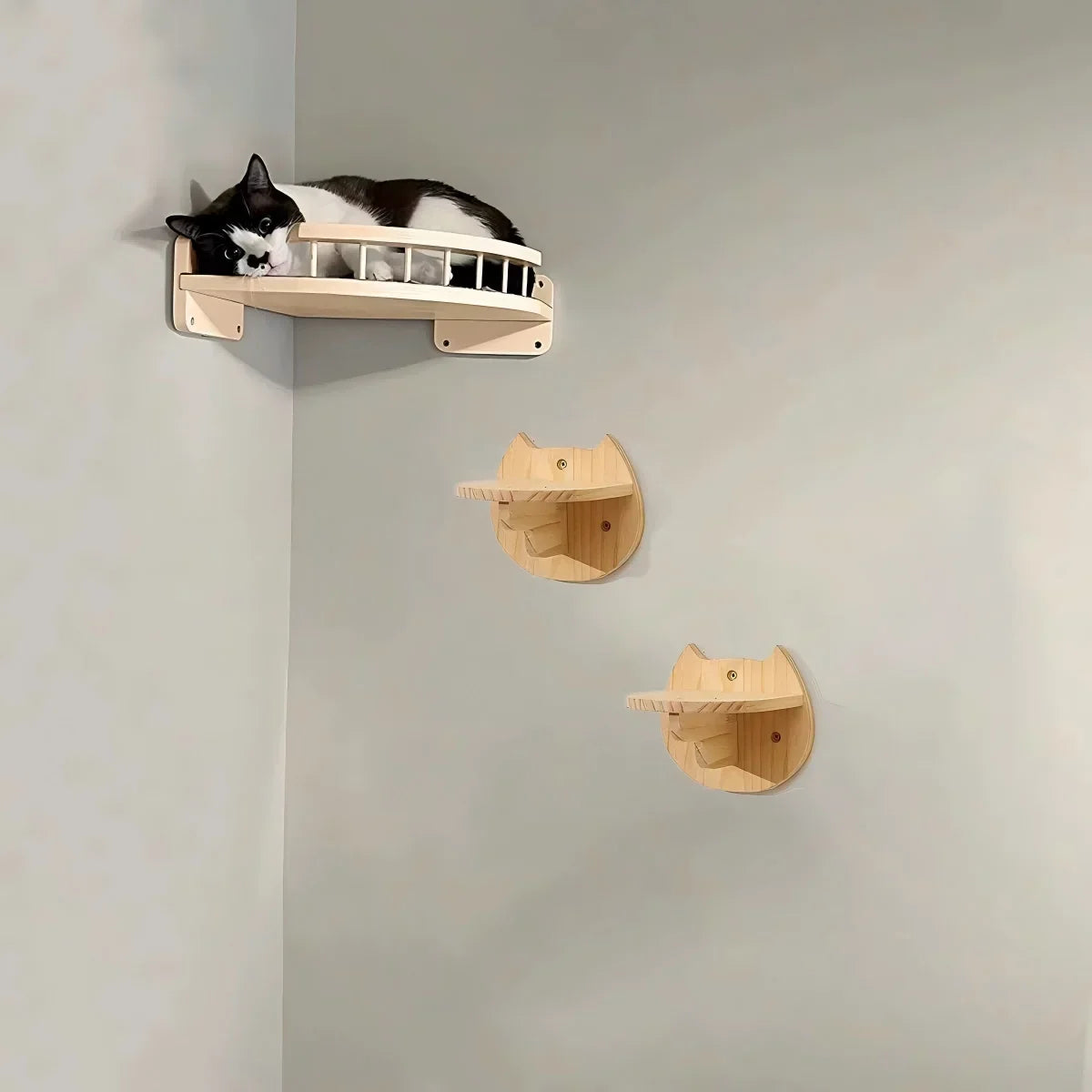 Wall-mounted wooden cat hammock and steps – view 2