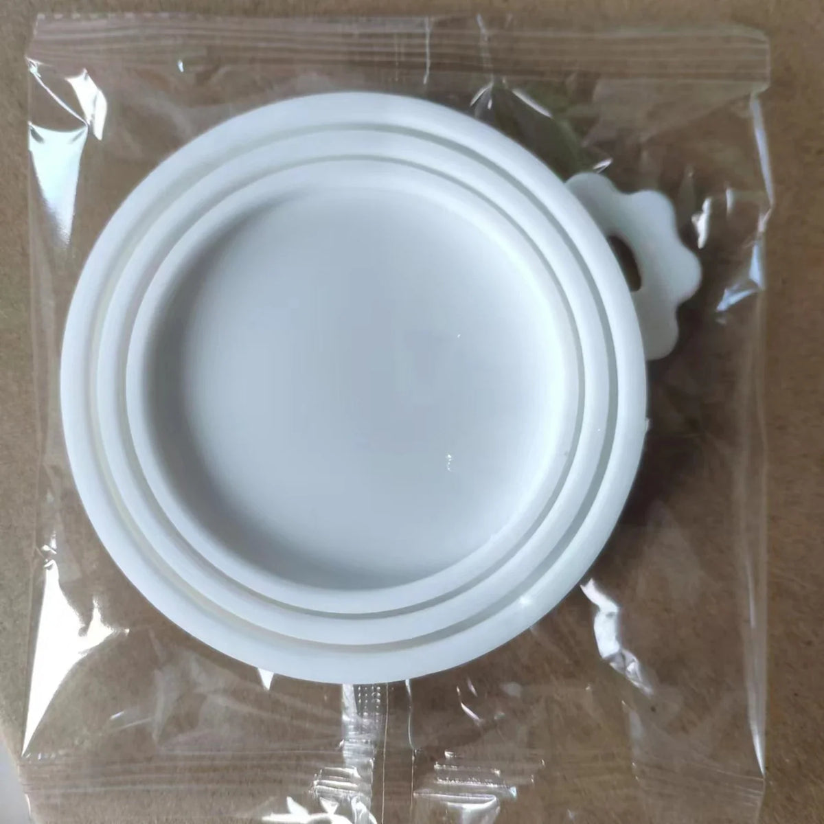 Silicone Pet Food Storage and Preservation Lid 3