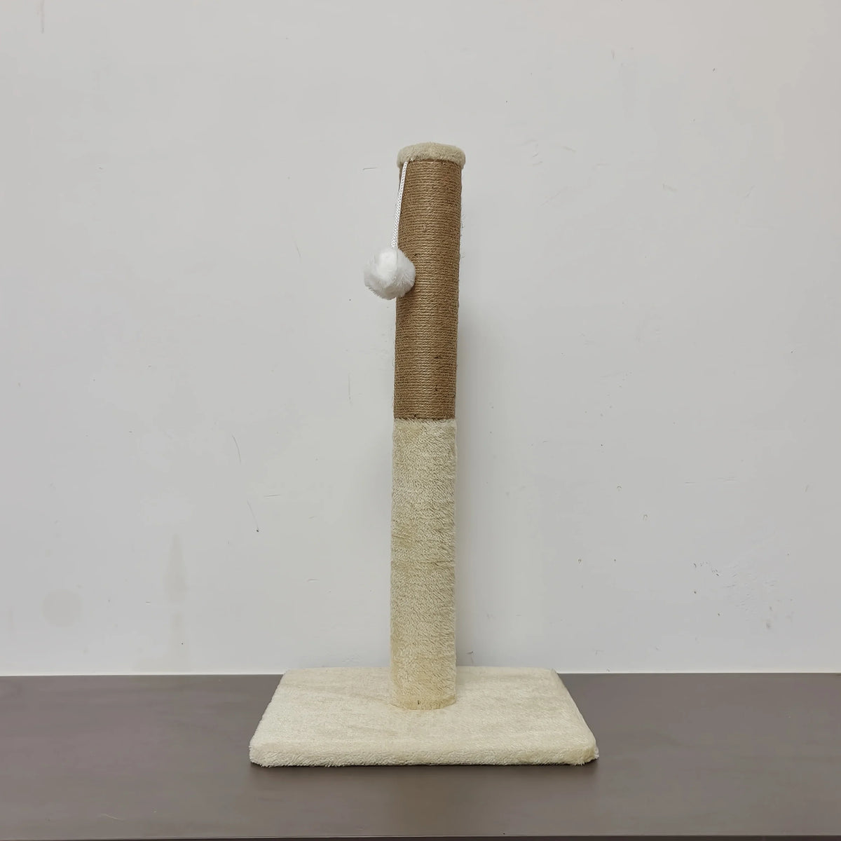 Vertical Sisal Cat Scratcher – 3 Colors