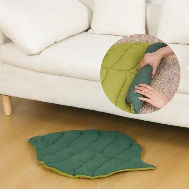 Reversible Leaf-shaped Cat Bed Mat Soft Plush Pet Sleeping, Washable