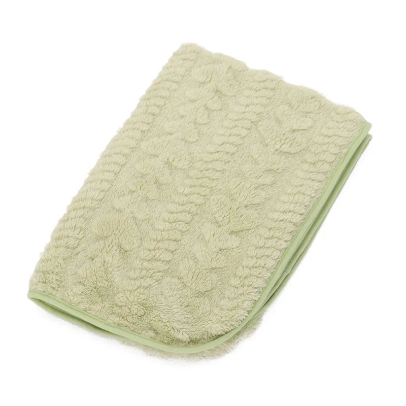 Warm Hoopet Pet Towel Soothing Cotton Velvet Jacquard Love Blanket – 2 Sizes