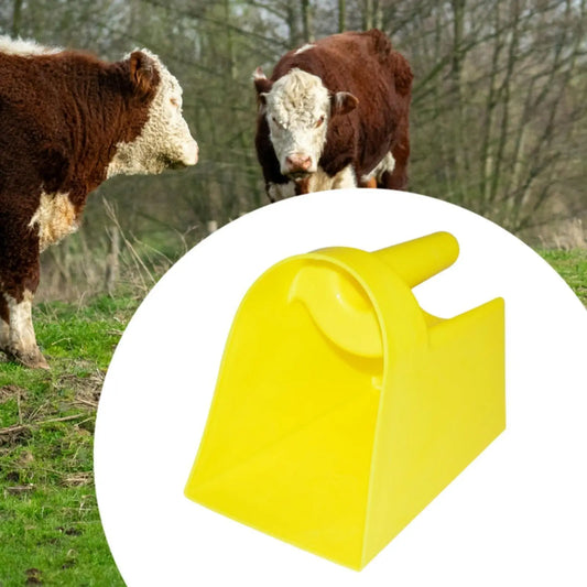 Heavy Duty Enclosed Feed Scoop with Handle - ProPawPet.com