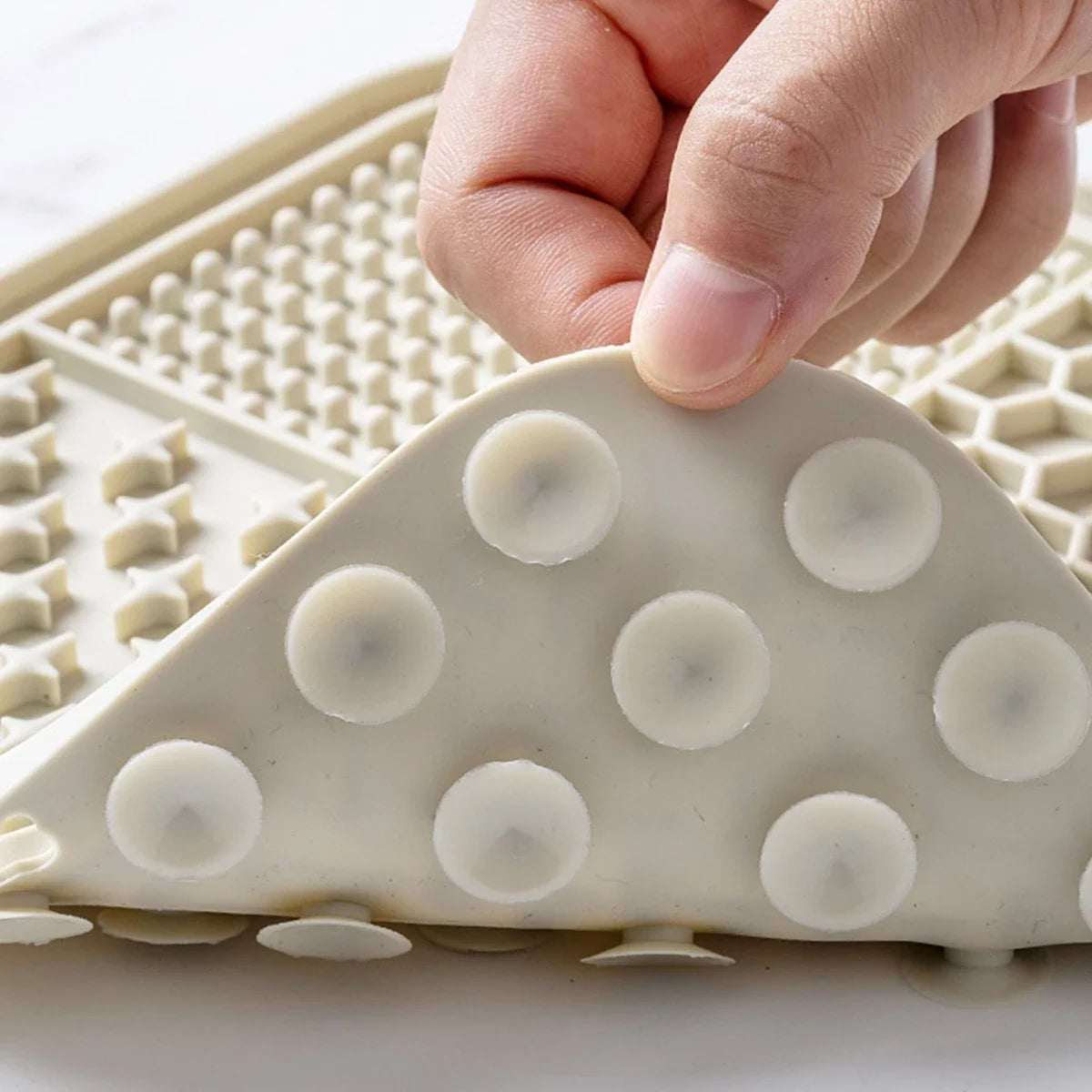1PC-Silicone pet lick mat; pet slow feed - ProPawPet.com